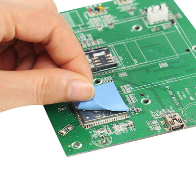 3W/m·K 0.3~10mm Yüksek Isı İletilebilirliği Elektronik Bileşenler Isı İletilebilir Fin